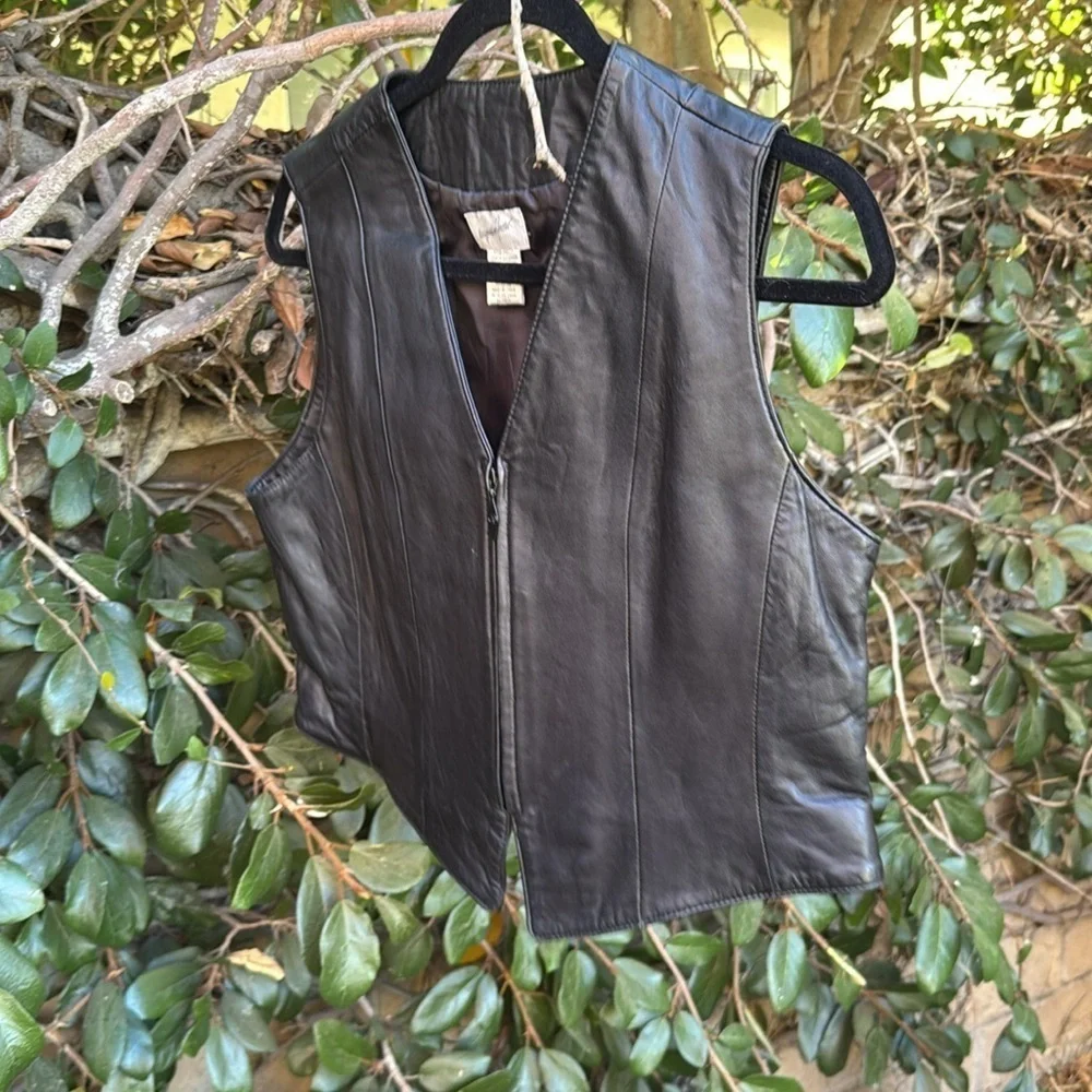 Vintage Black Leather Vest by Jaqueline Ferrar size medium / large